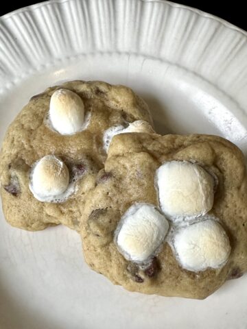 Chocolate chip and marshmallow cookies recipe